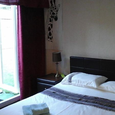 וויסבק Elm House Accommodation מראה חיצוני תמונה