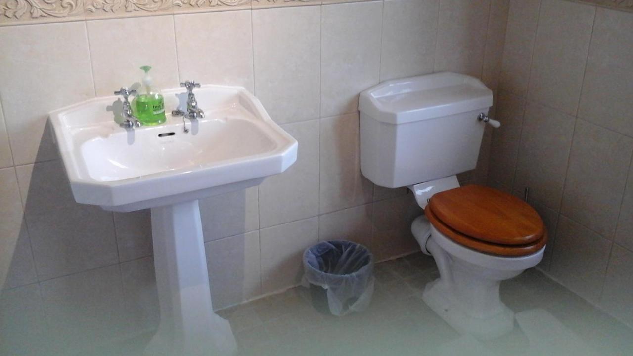 וויסבק Elm House Accommodation מראה חיצוני תמונה
