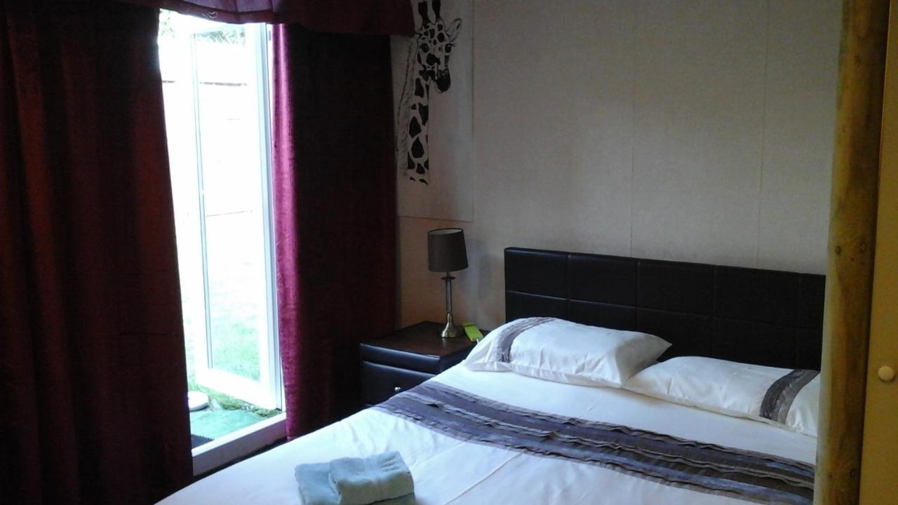 וויסבק Elm House Accommodation מראה חיצוני תמונה